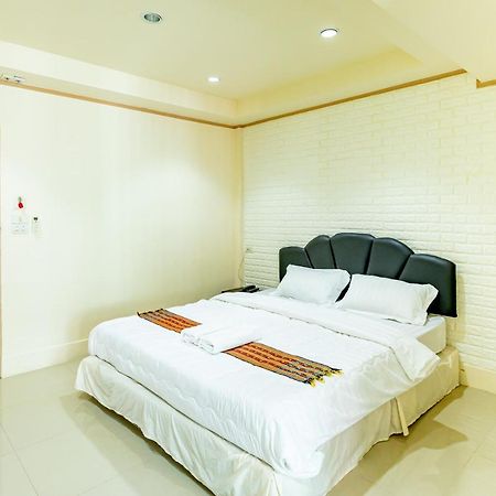 Ice Residence Hotel Bang Sao Thong Bagian luar foto