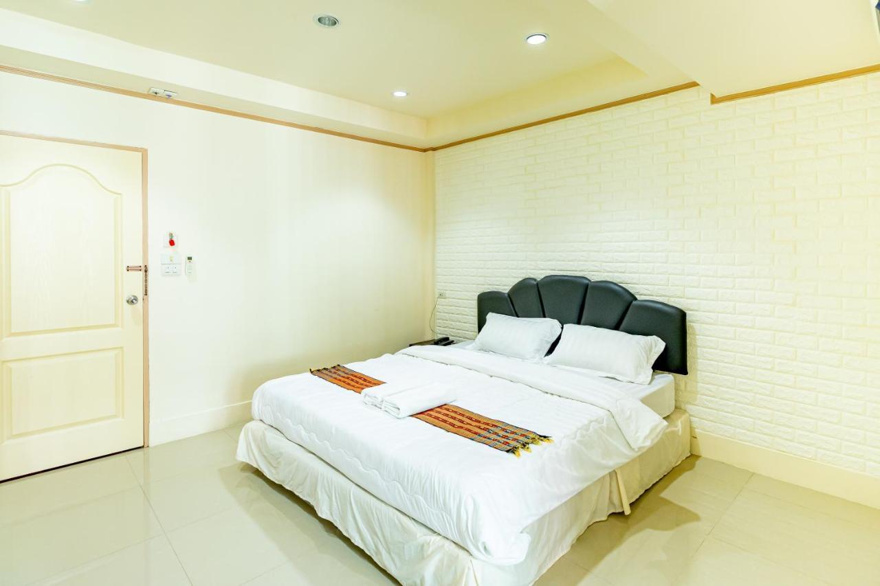 Ice Residence Hotel Bang Sao Thong Bagian luar foto